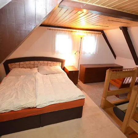 Poolincluded Chalet Peha Alpehytte Vselibice